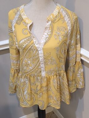 Soho Jeans Women’s Yellow Paisley Peplum Blouse